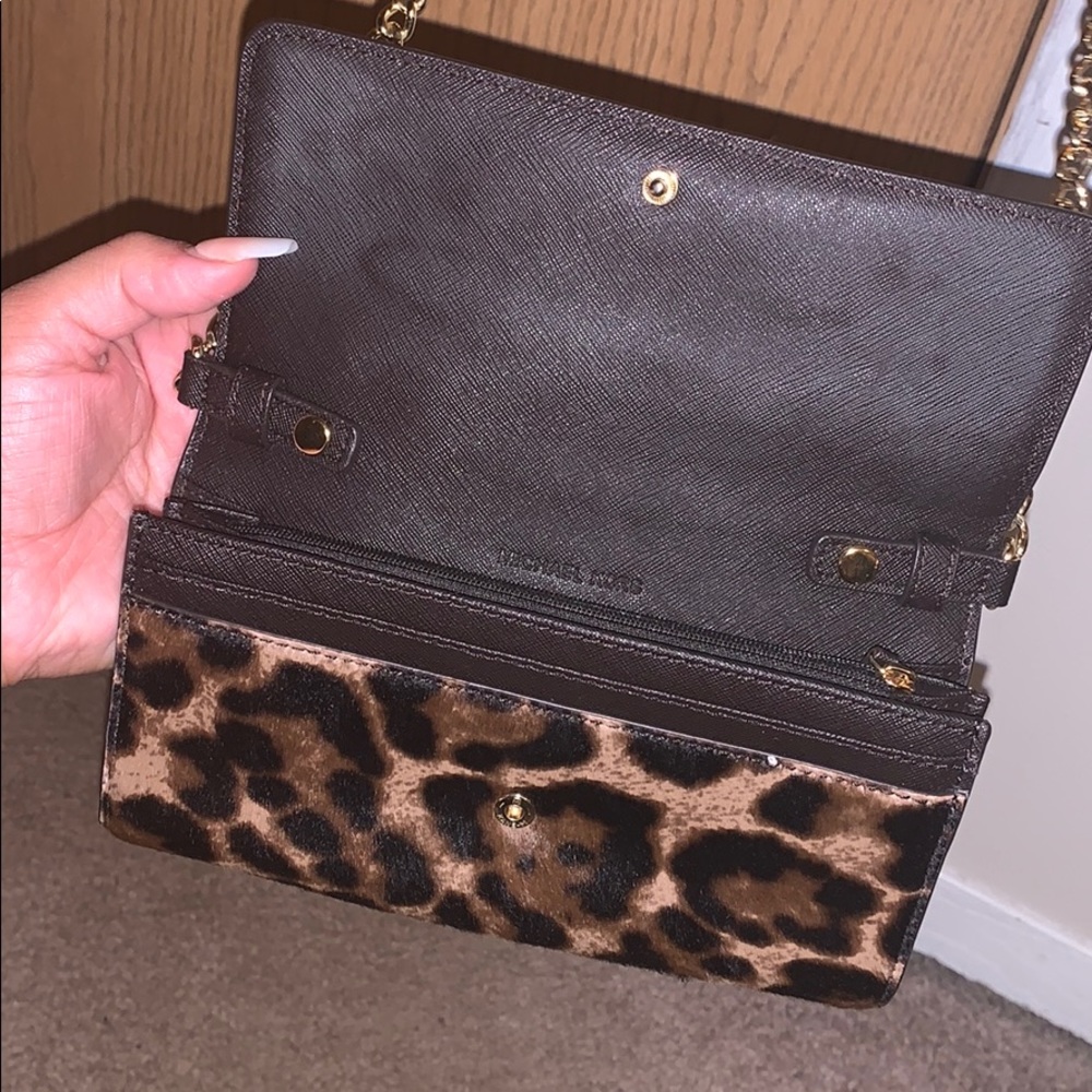 Michael Kors crossbody Wallet - Picture 4 of 6